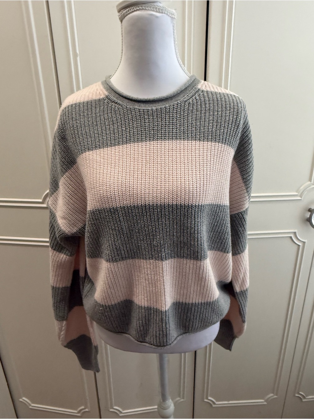 Hollister Knit Sweater